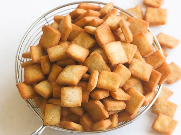 fried chin chin snacks