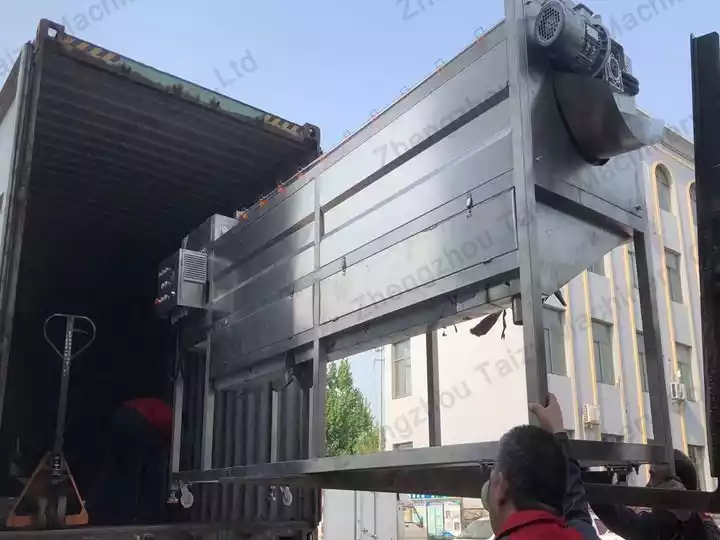 potato washing and peeling machine loading